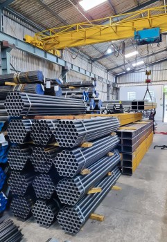 Fabricação de Tubos de Aço com Costura Fabricação de Tubos de Aço com Costura