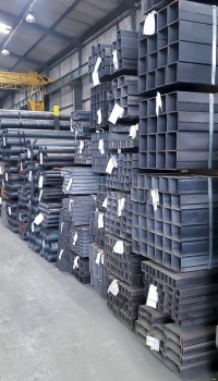 Distribuidor Tubos Retangulares em Novais